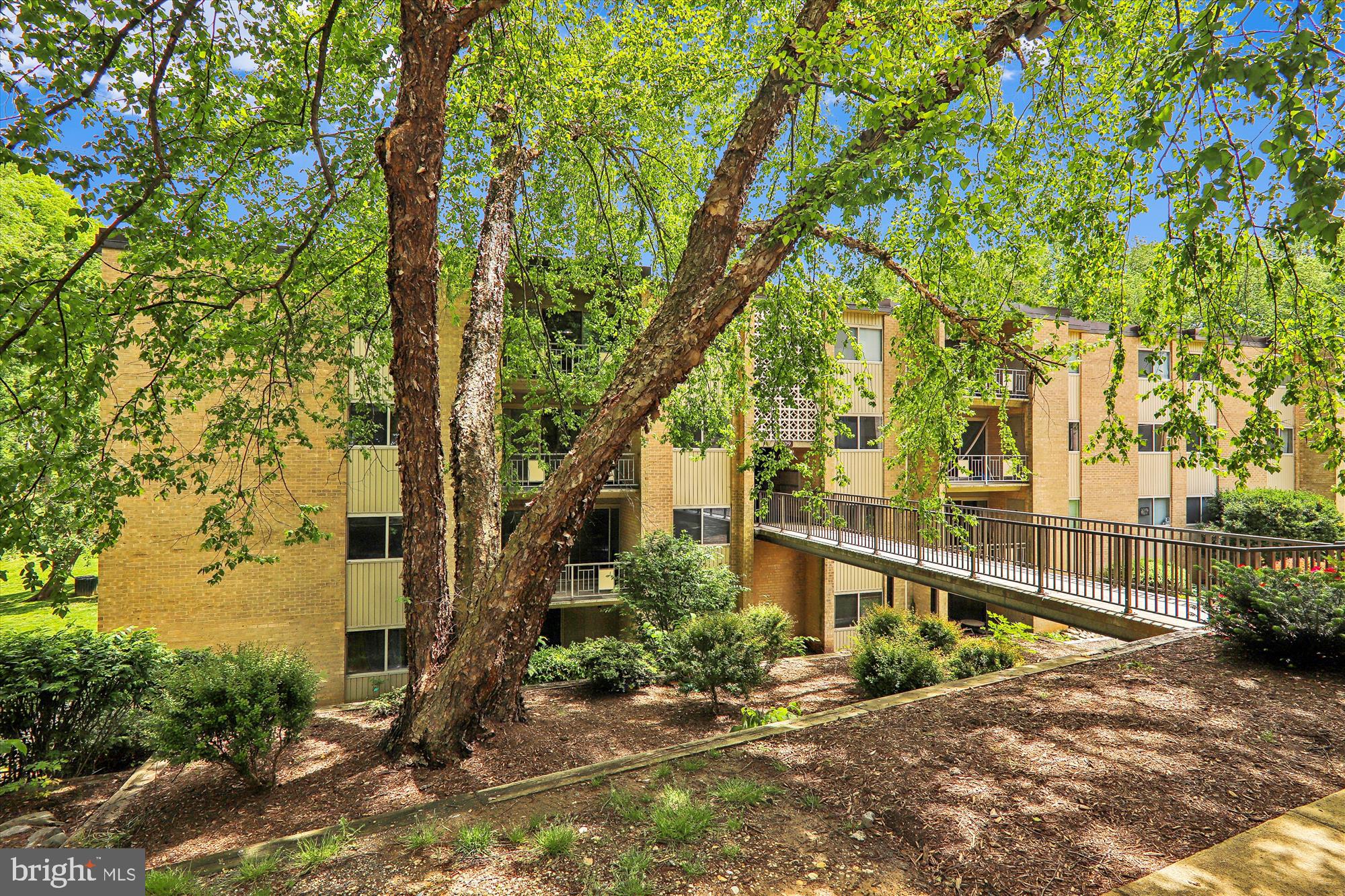 BETHESDA PARK - Residential