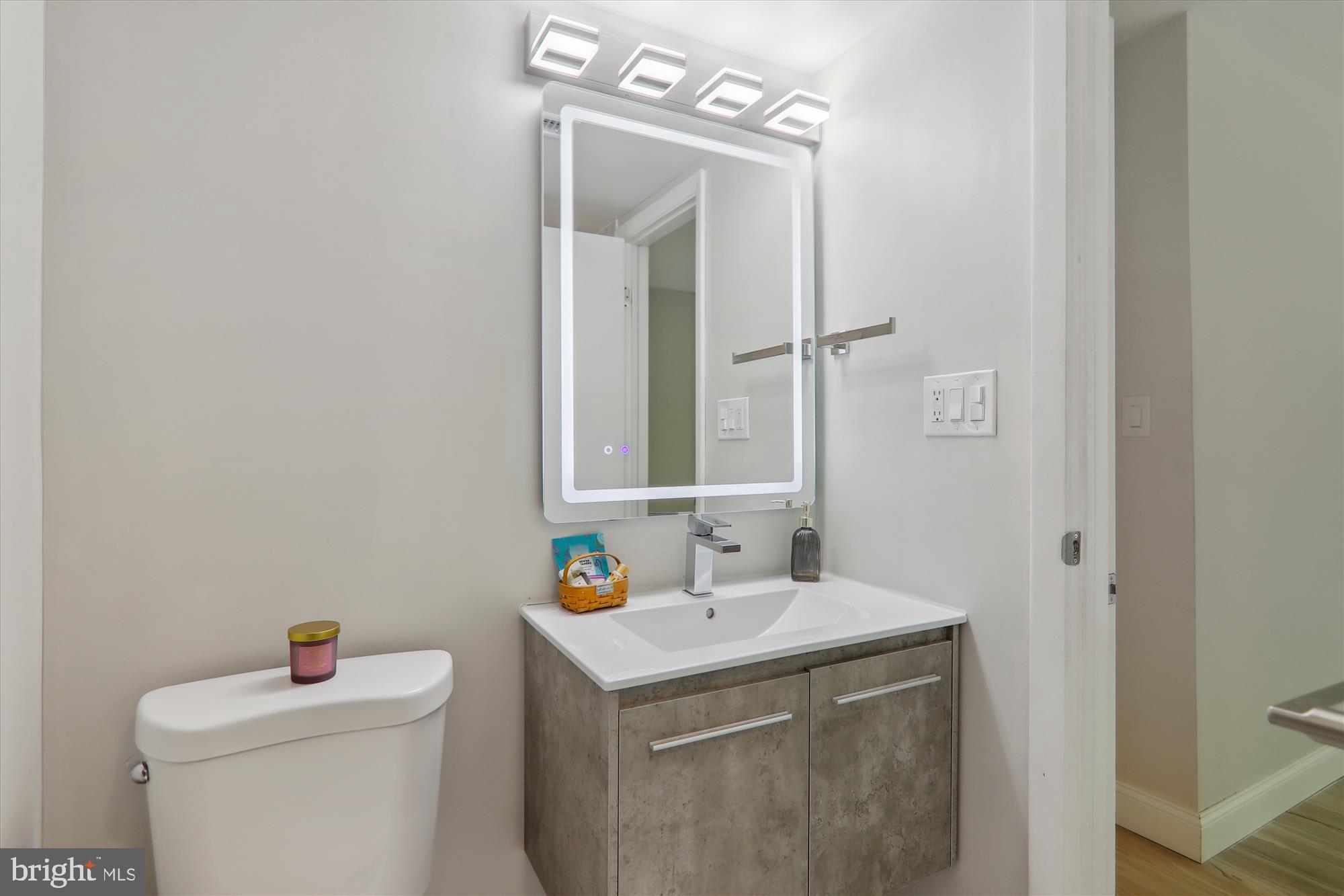 BETHESDA PARK - Residential