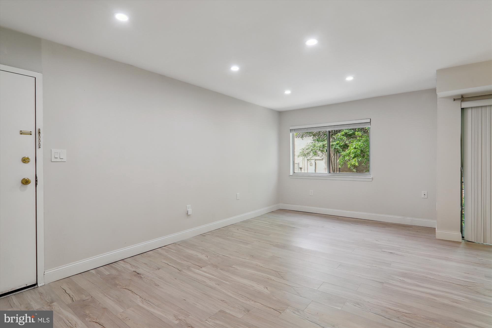 BETHESDA PARK - Residential