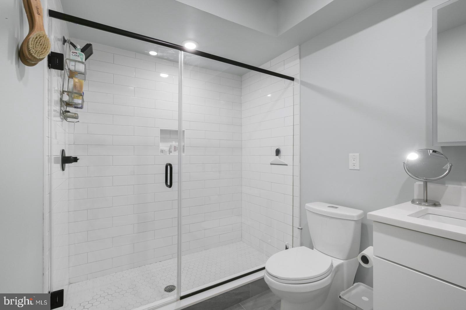 EAST KENSINGTON - Residential Lease