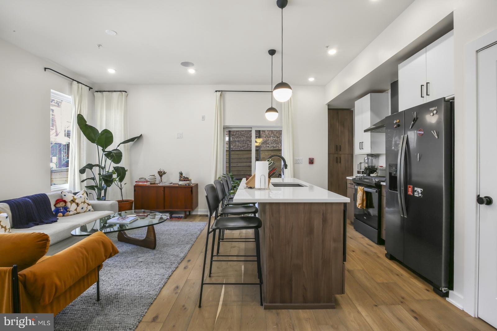 EAST KENSINGTON - Residential Lease