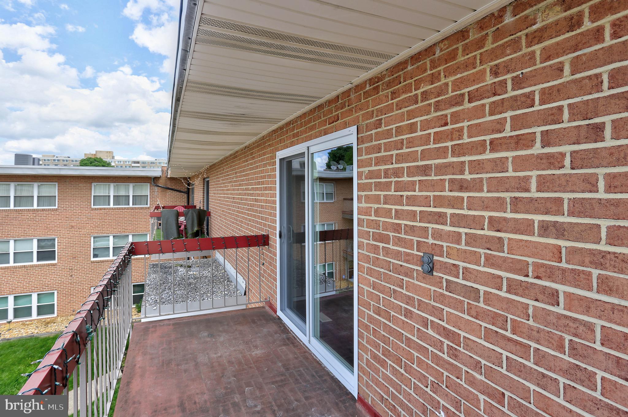 FALLSTAFF - Residential