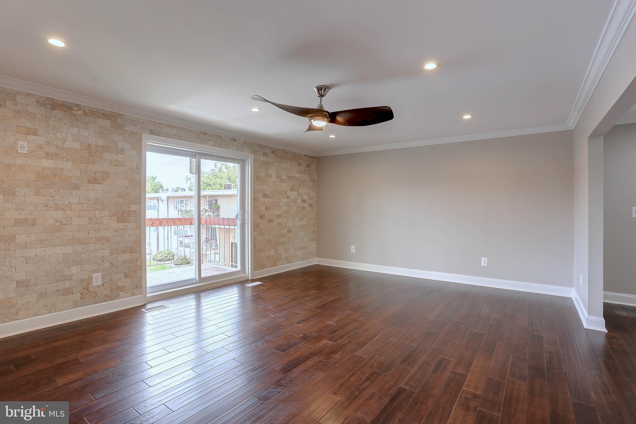 FALLSTAFF - Residential