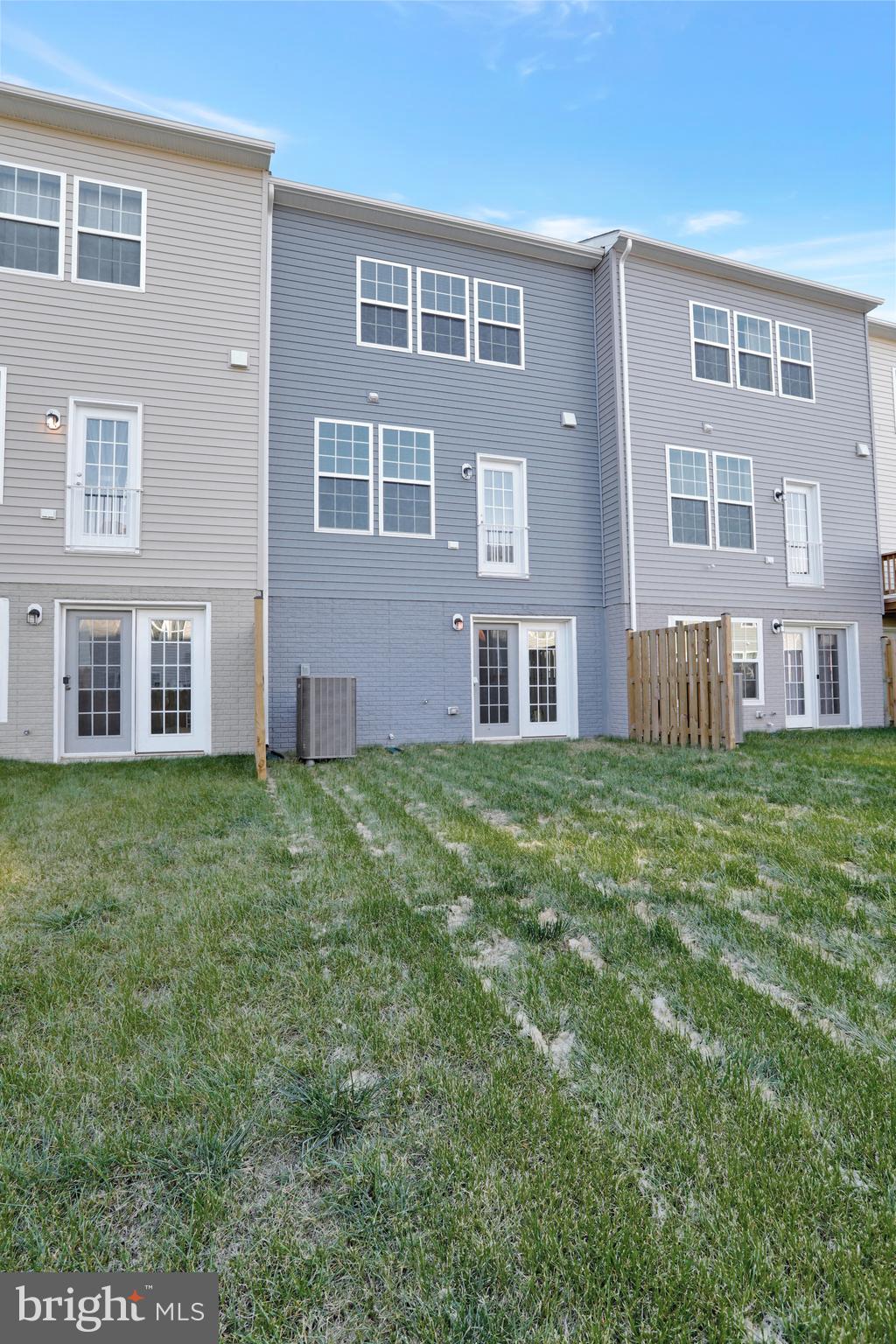 MCCAULEY CROSSING - Residential