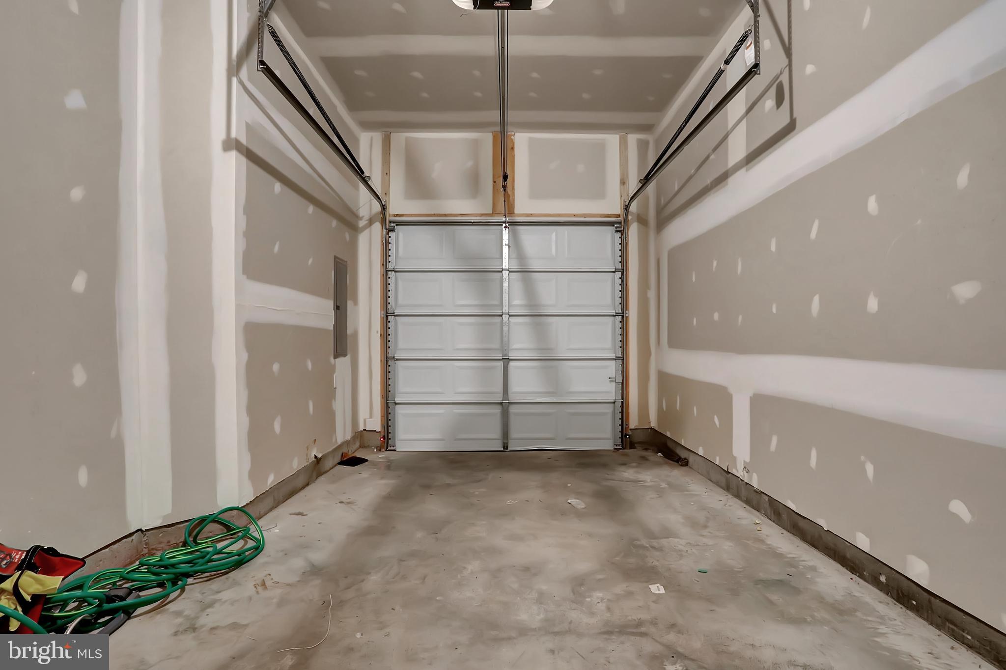 MCCAULEY CROSSING - Residential