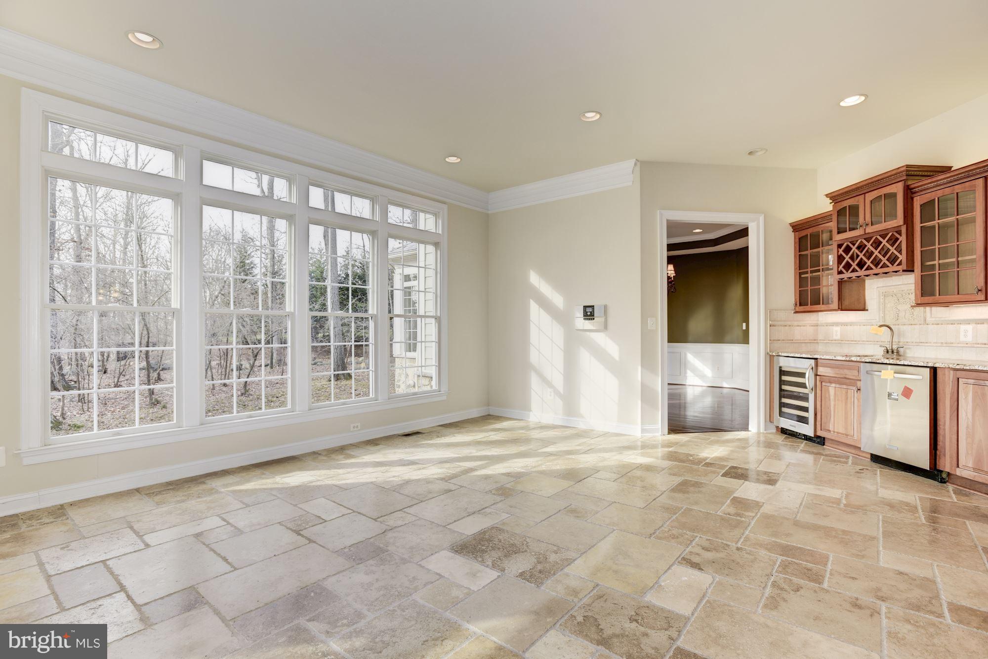 LANSDOWNE ON THE POTOMAC - Residential