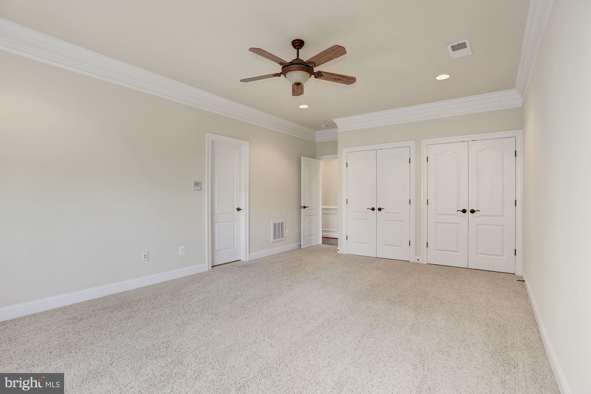 LANSDOWNE ON THE POTOMAC - Residential