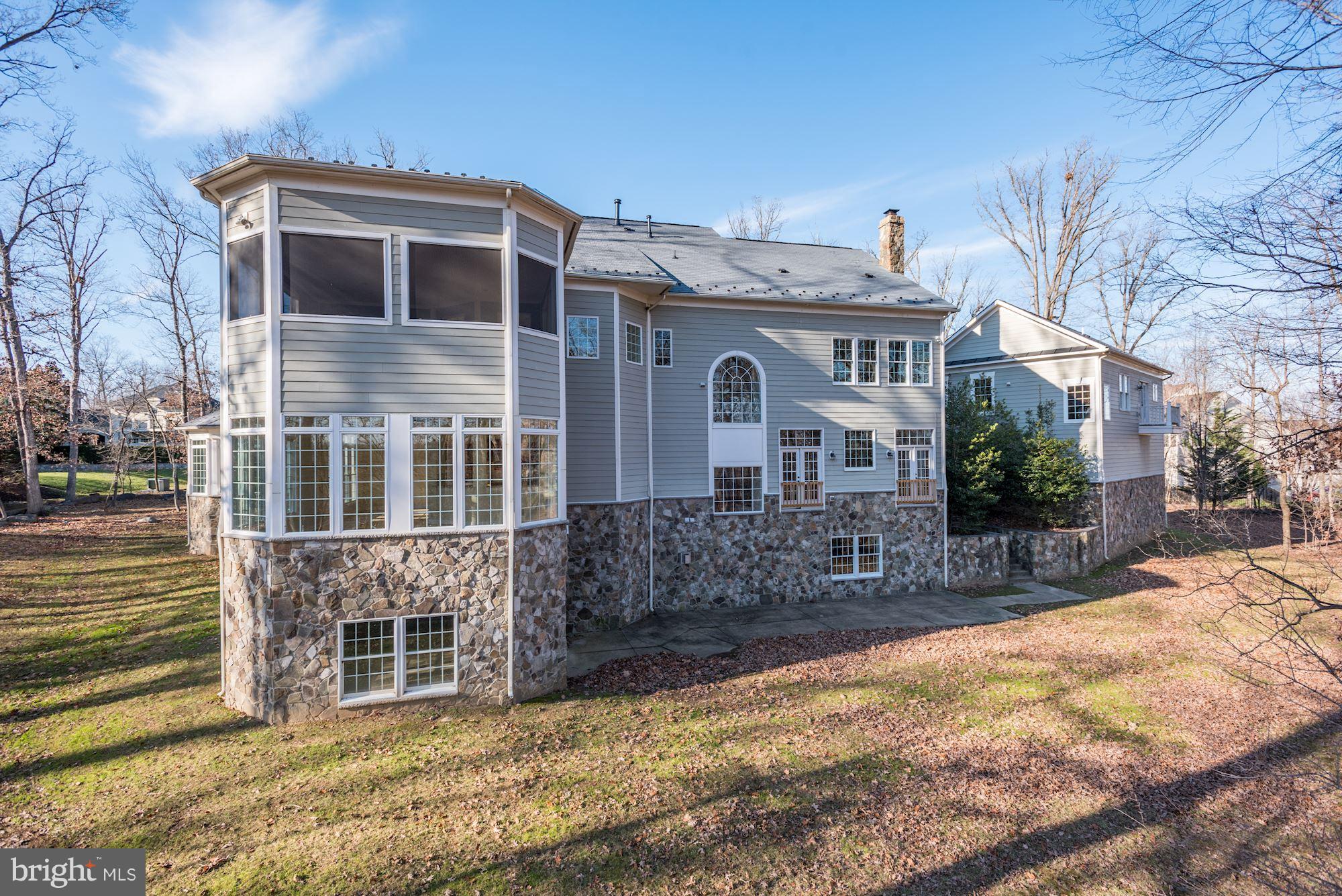 LANSDOWNE ON THE POTOMAC - Residential