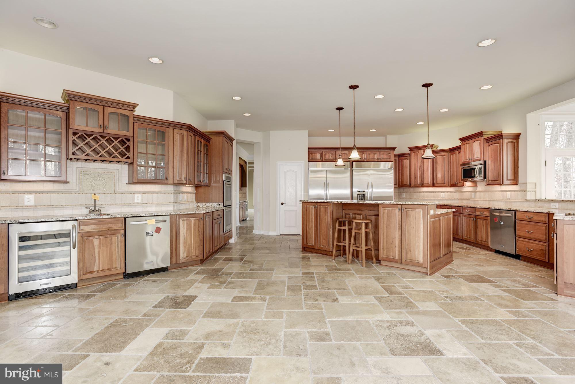 LANSDOWNE ON THE POTOMAC - Residential