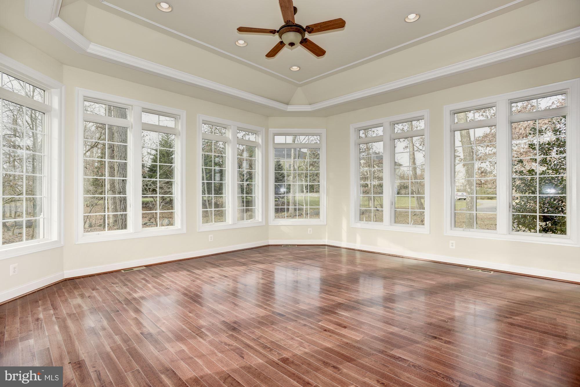 LANSDOWNE ON THE POTOMAC - Residential