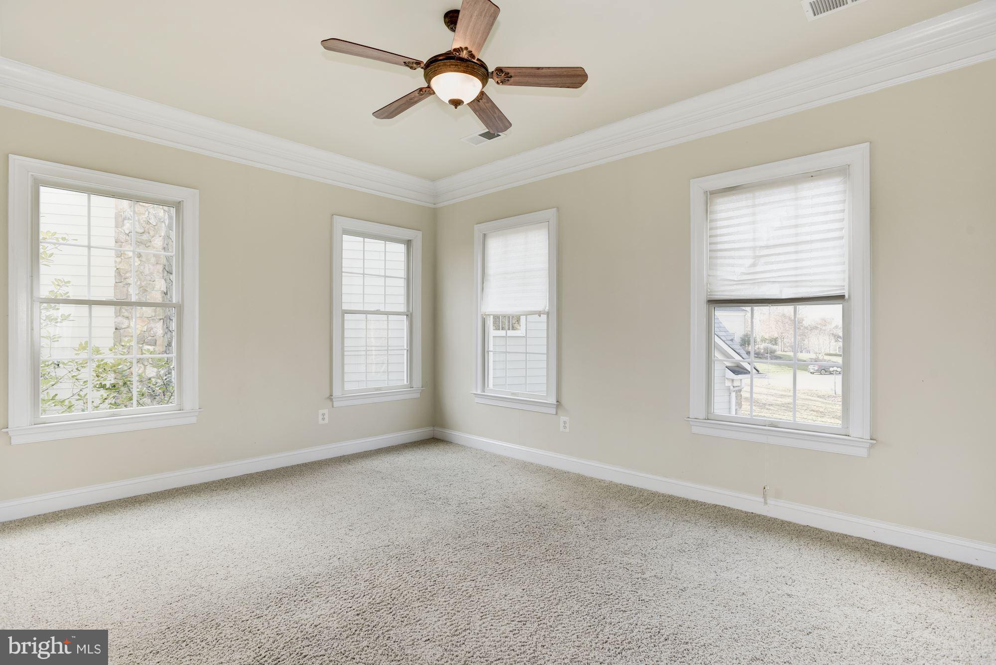 LANSDOWNE ON THE POTOMAC - Residential