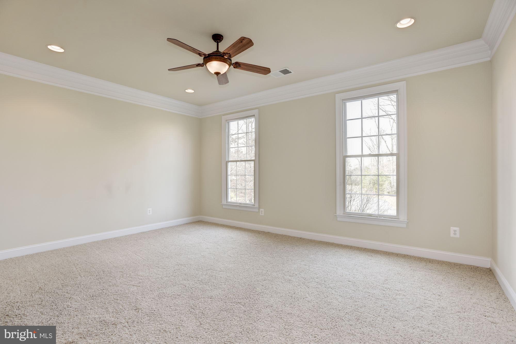 LANSDOWNE ON THE POTOMAC - Residential