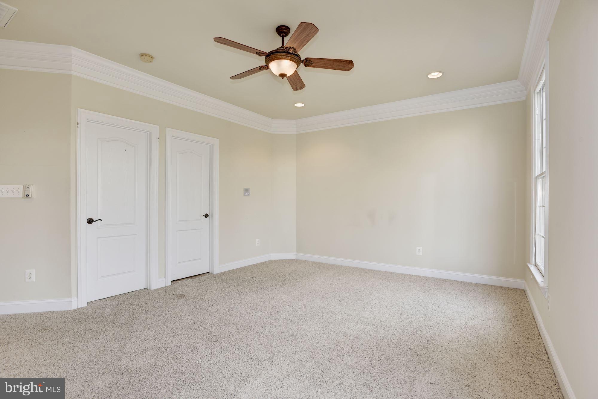 LANSDOWNE ON THE POTOMAC - Residential