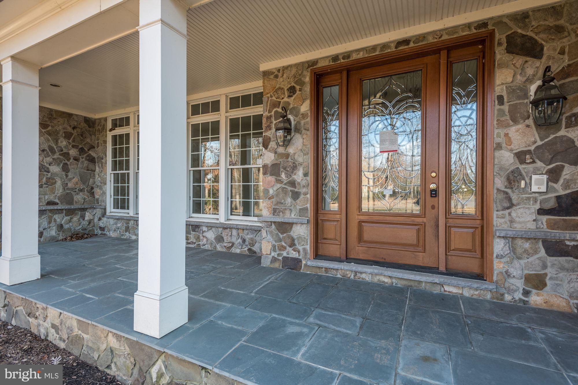 LANSDOWNE ON THE POTOMAC - Residential