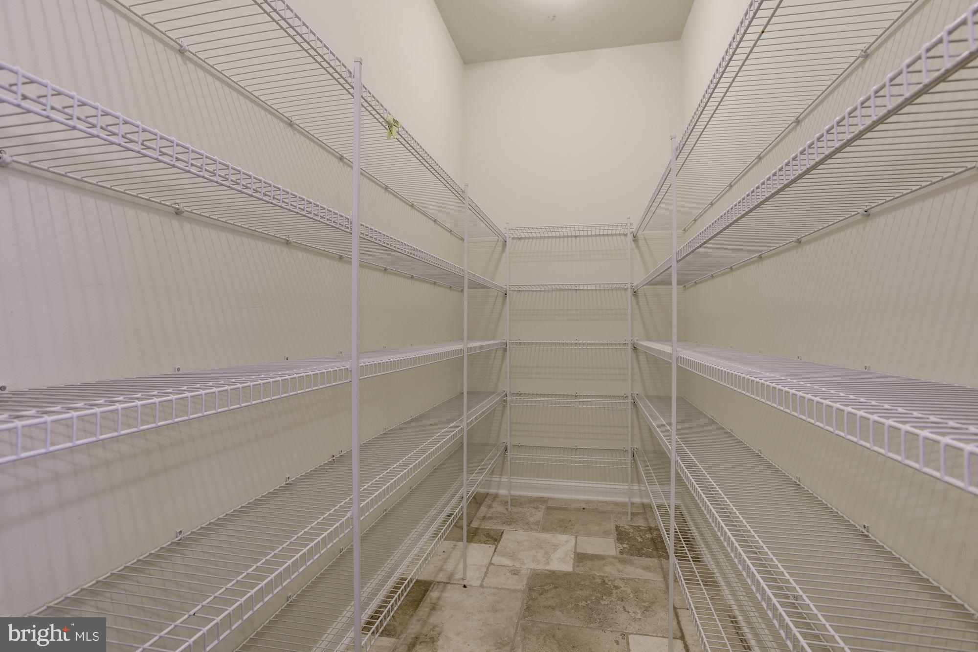 LANSDOWNE ON THE POTOMAC - Residential