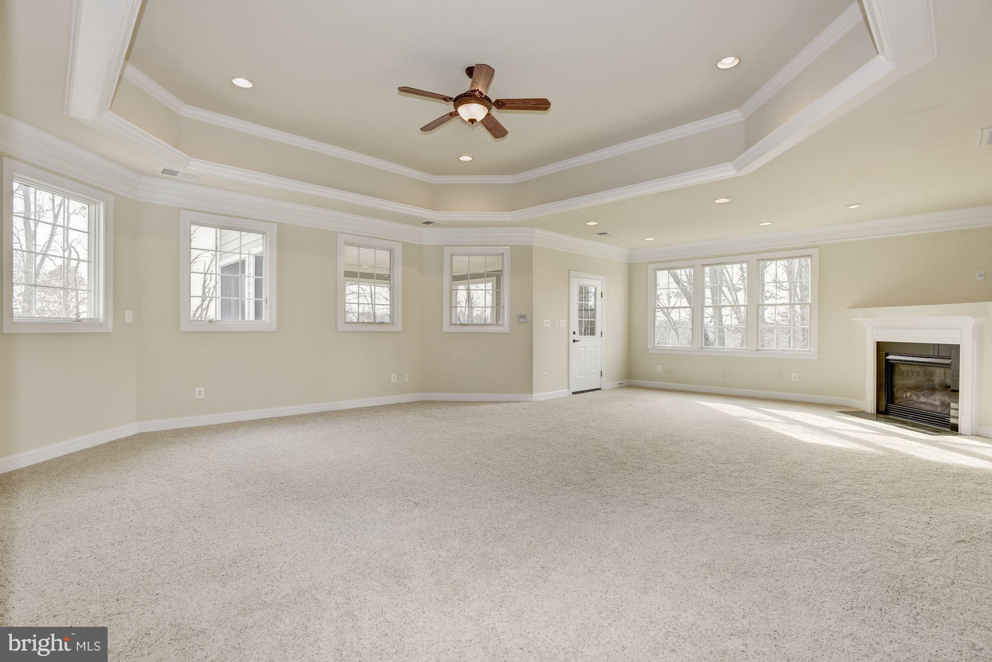 LANSDOWNE ON THE POTOMAC - Residential