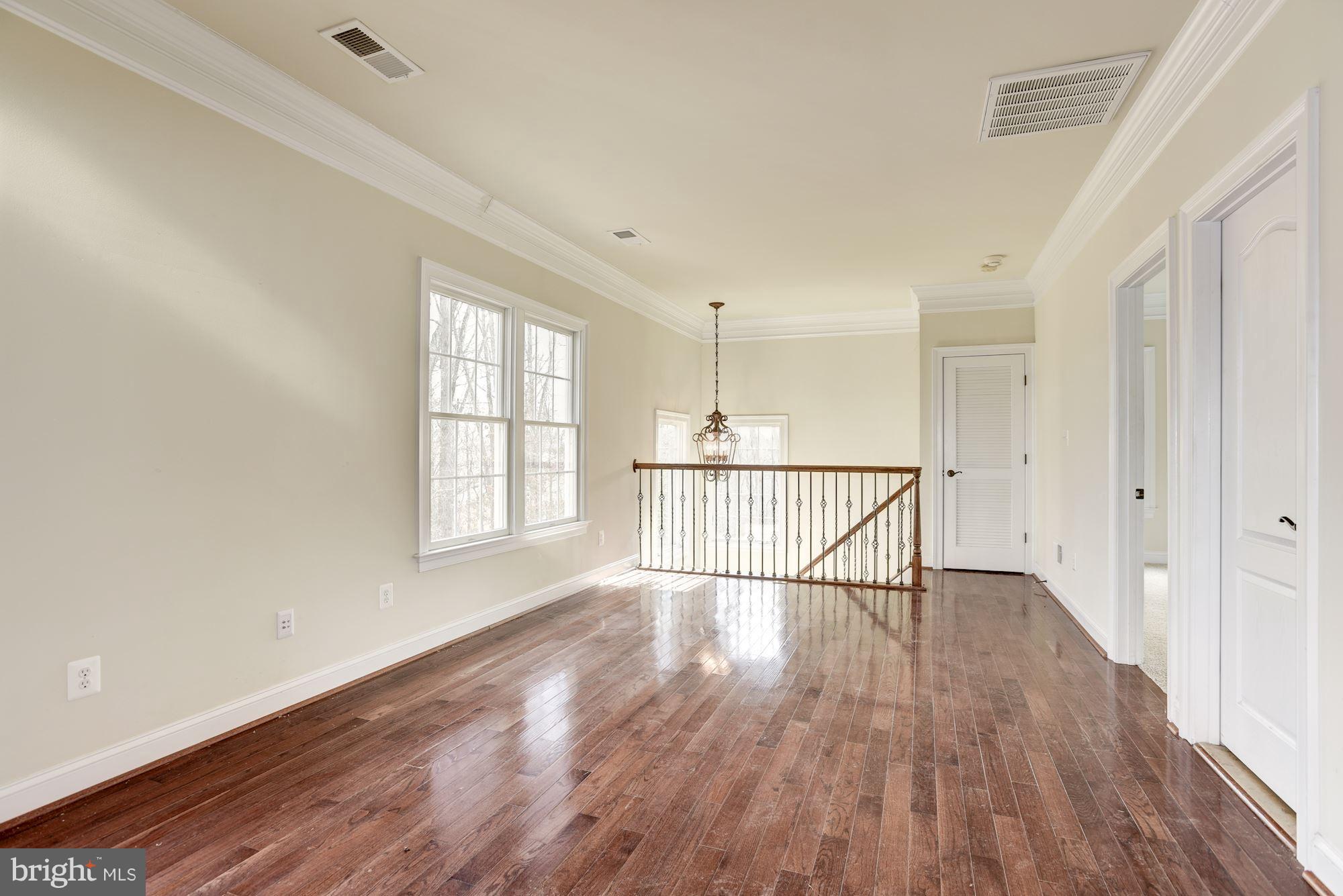 LANSDOWNE ON THE POTOMAC - Residential