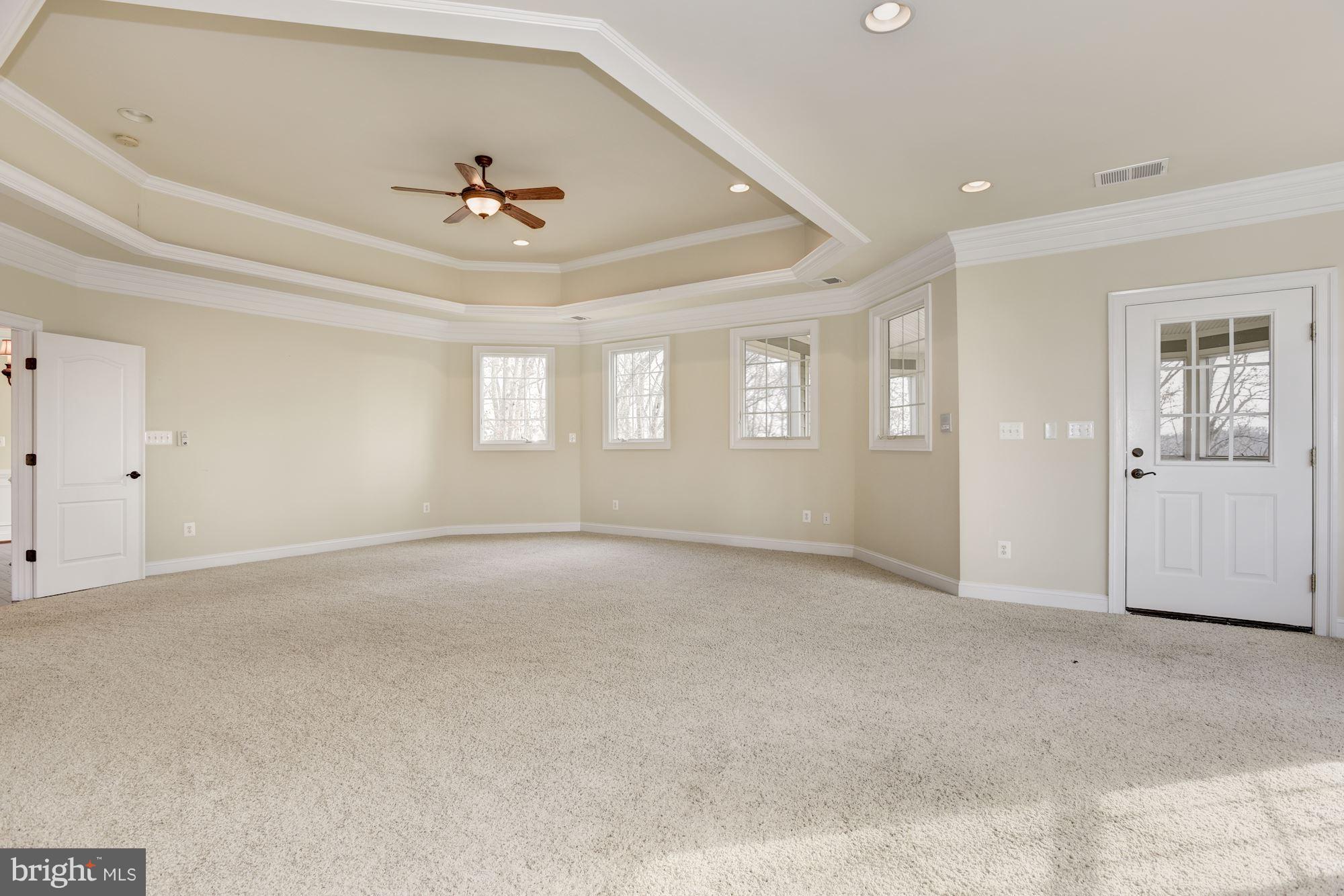 LANSDOWNE ON THE POTOMAC - Residential