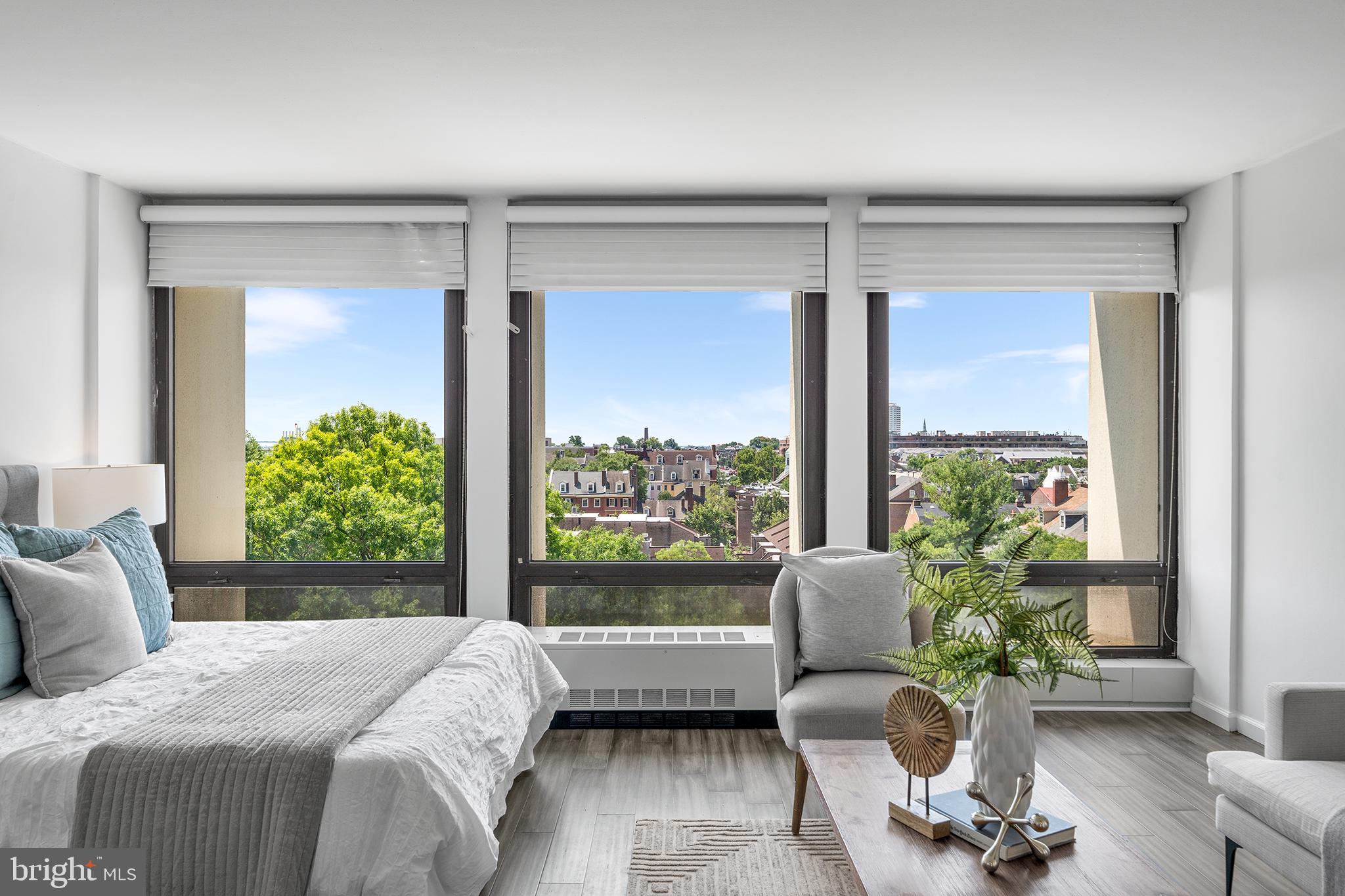 SOCIETY HILL - Residential