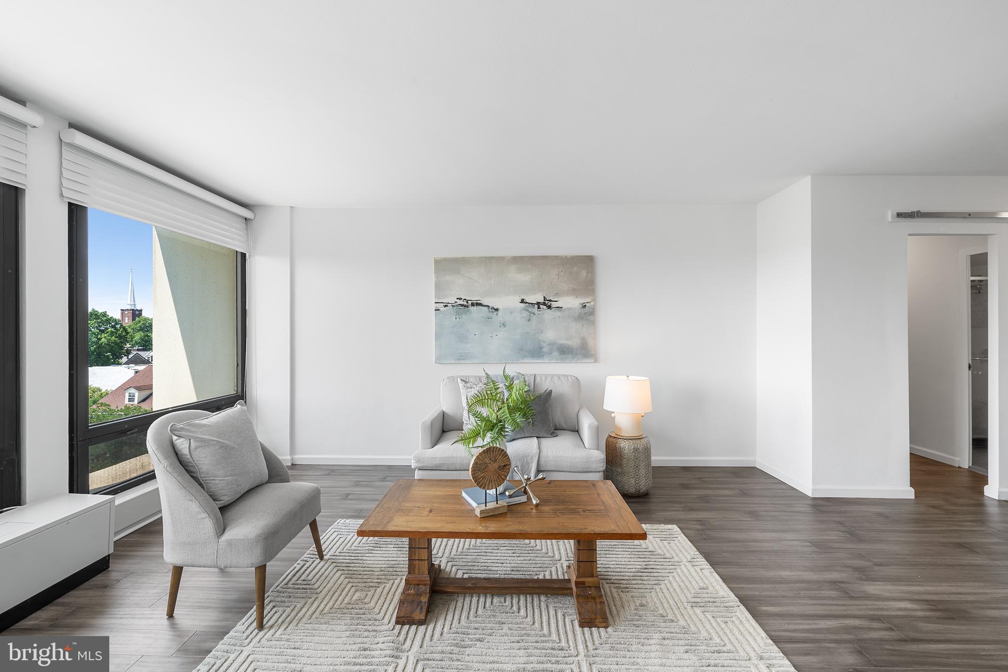 SOCIETY HILL - Residential