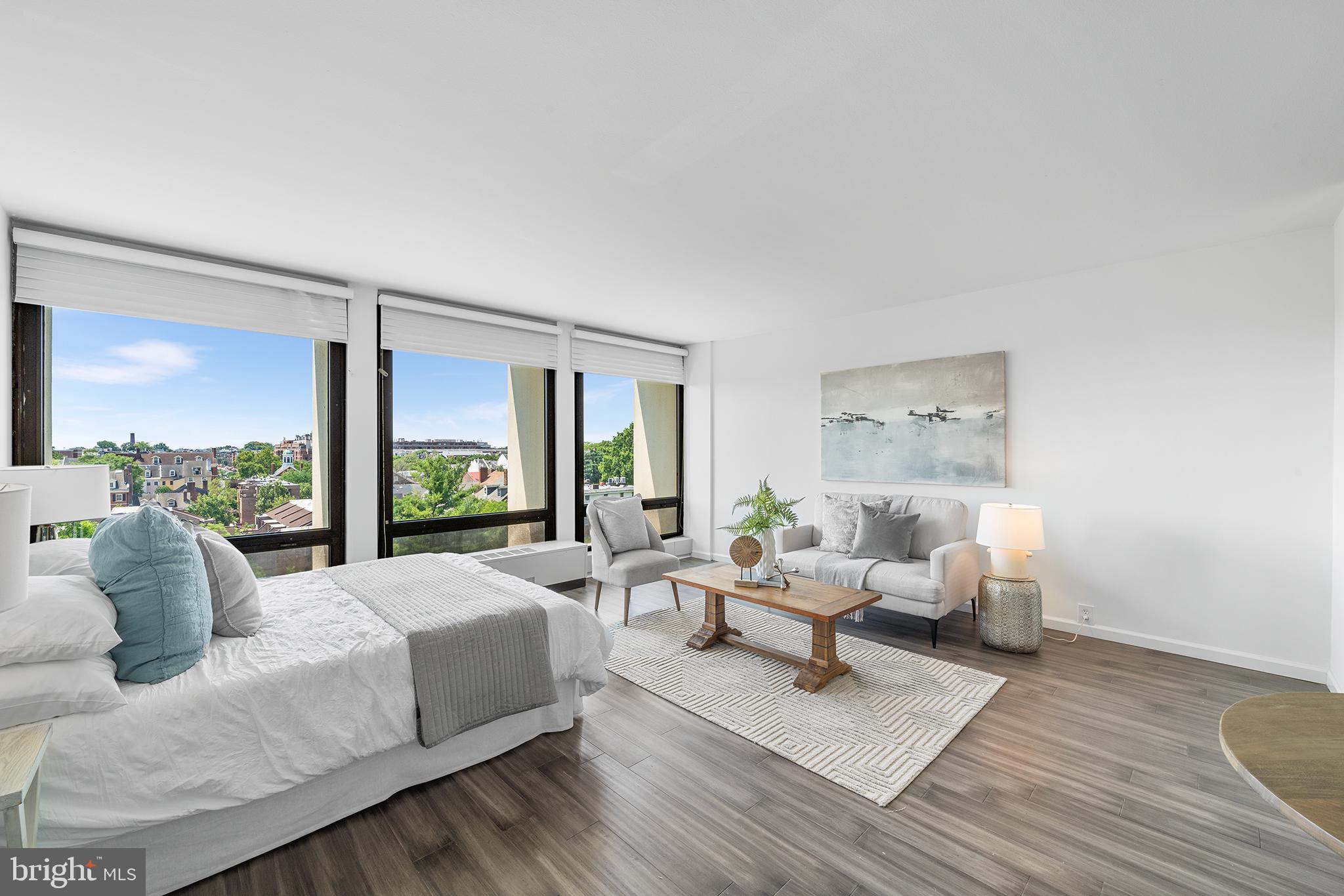 SOCIETY HILL - Residential