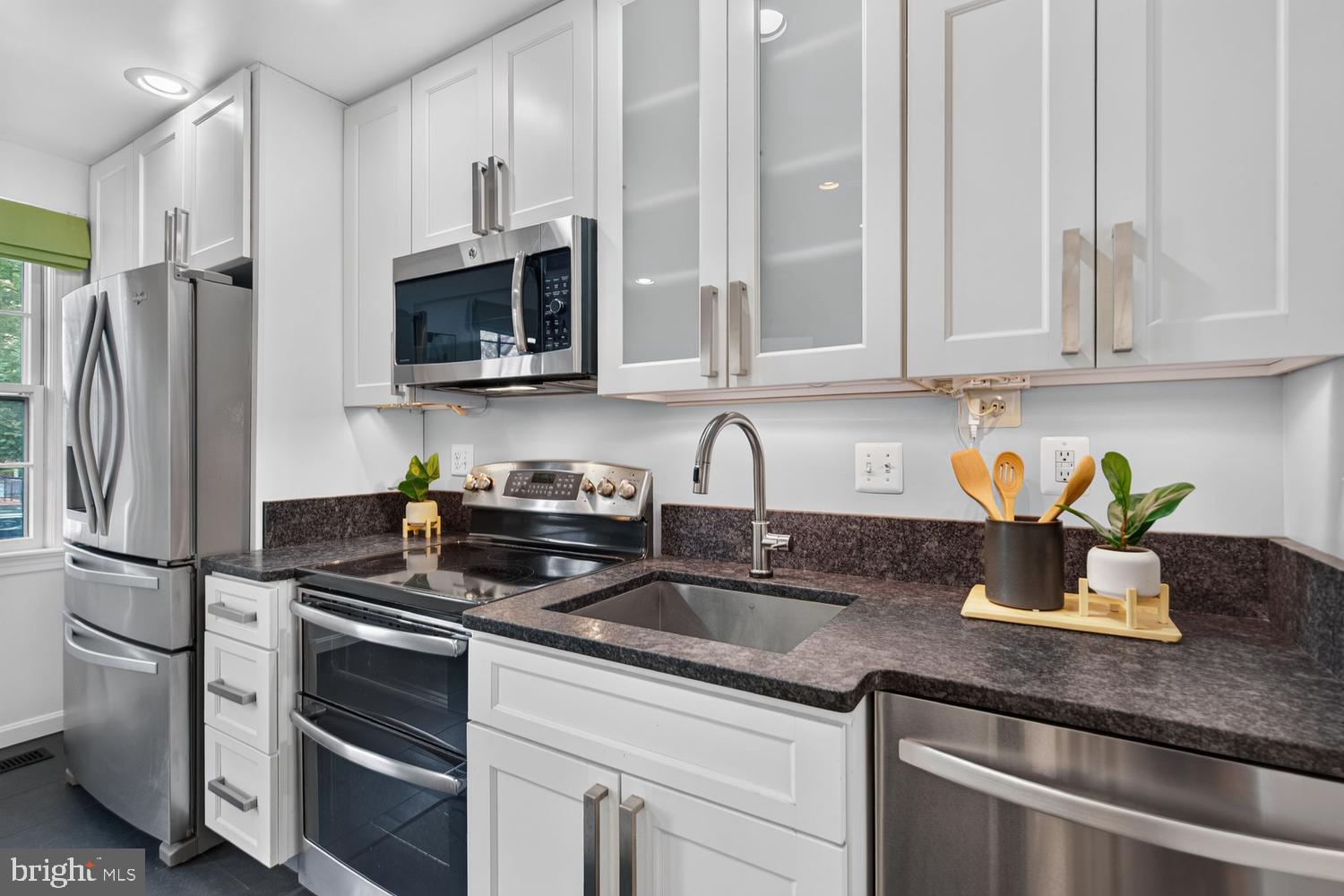 609 4TH STREET SW