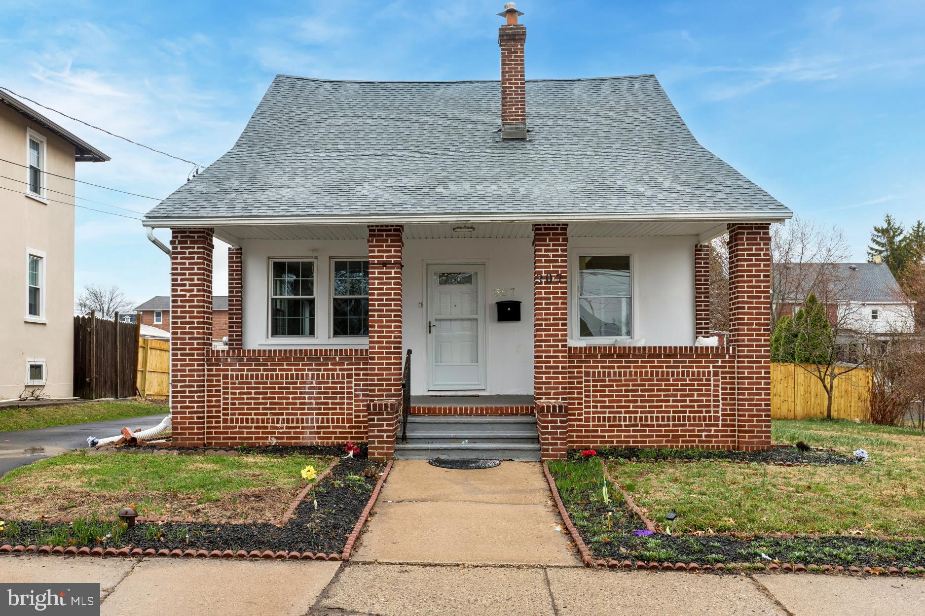 LANSDALE - Residential