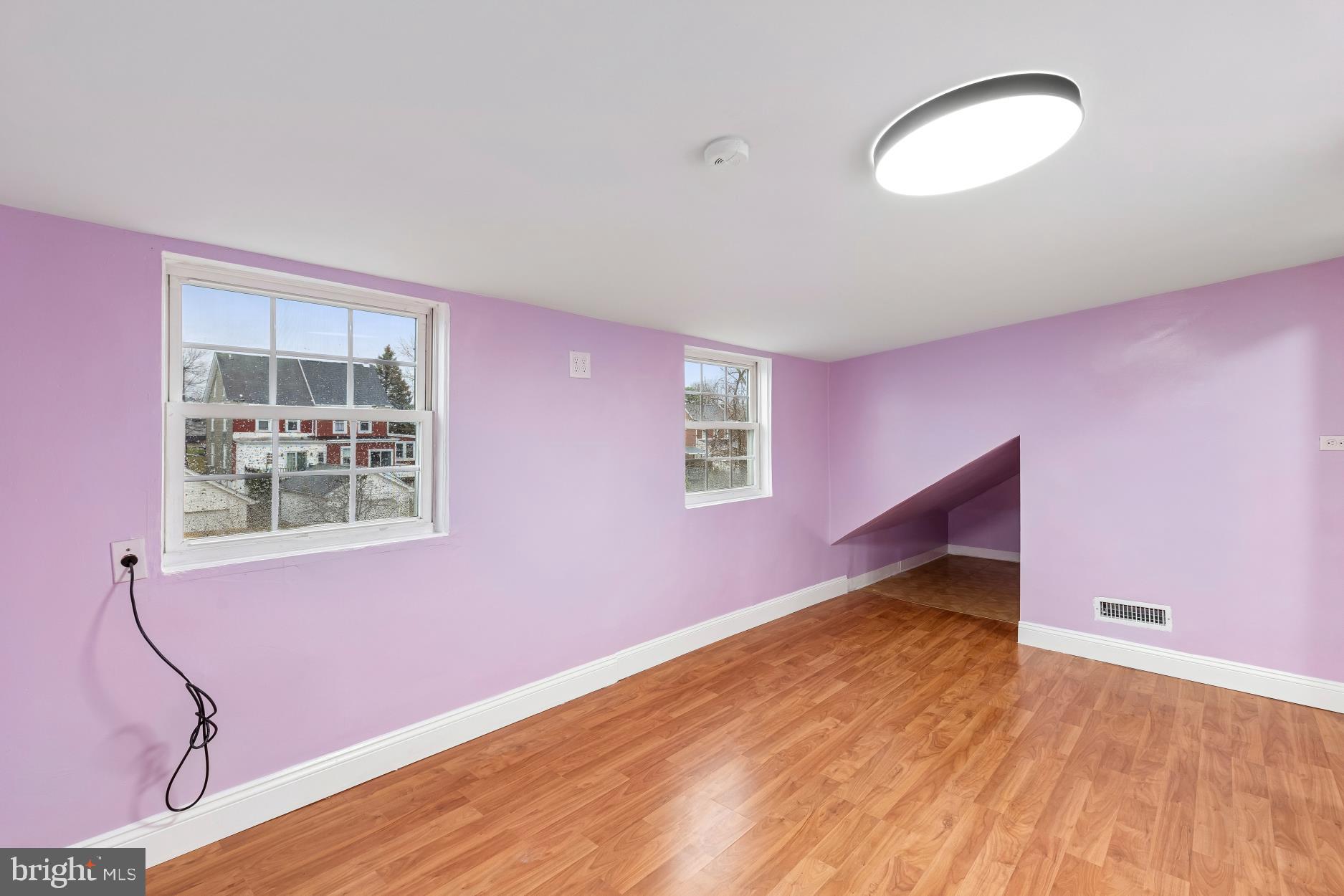 LANSDALE - Residential