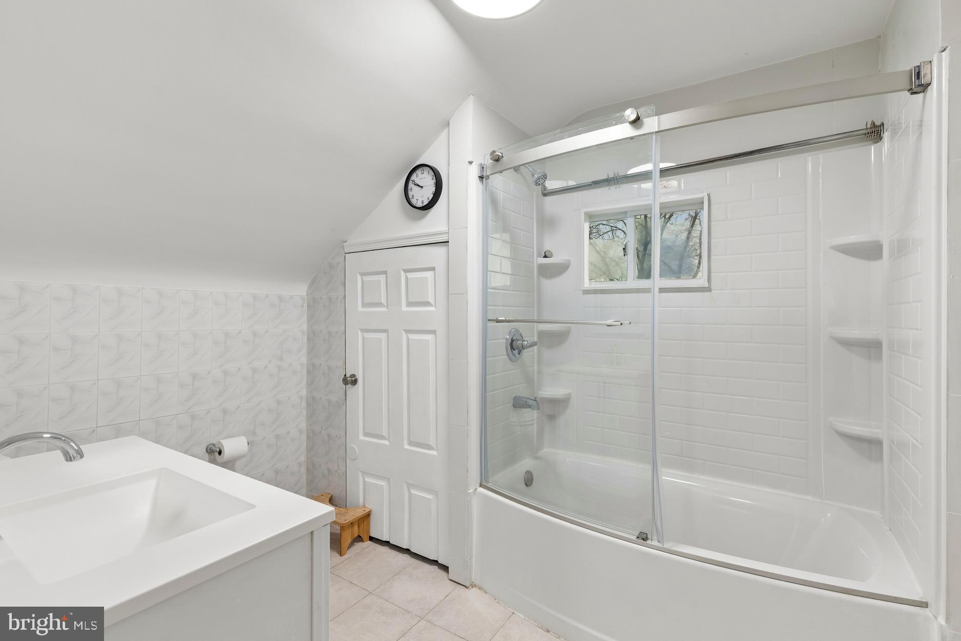 LANSDALE - Residential