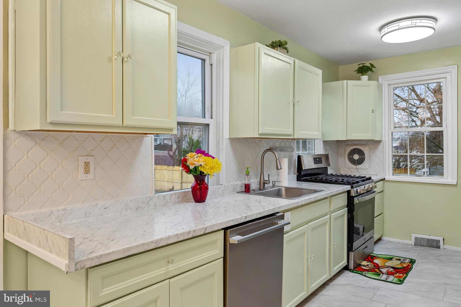 LANSDALE - Residential