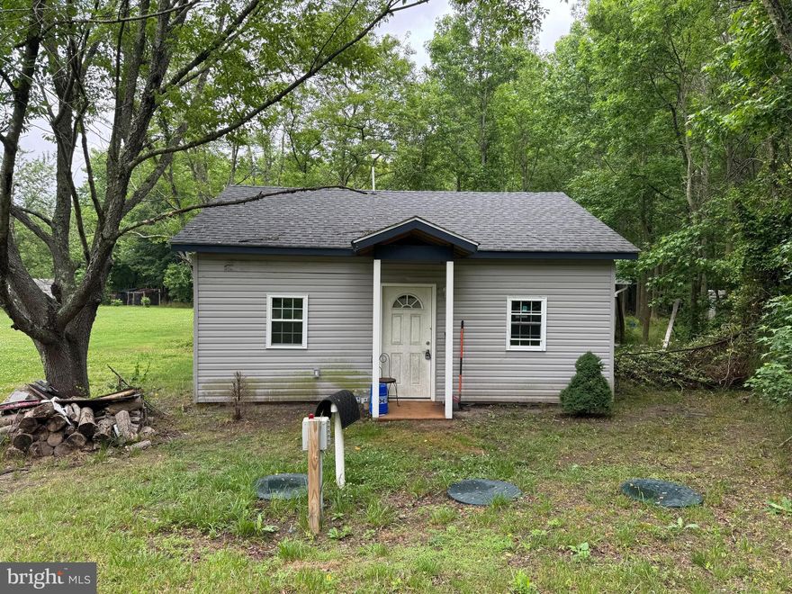 Looking for a project here it is !
Affordable homeownership opportunity located near Routes 113 and Georgetown, DE! This charming single-family tiny home offers 3 bedrooms, 1 full bath and 1 car detached garage — perfect for buyers looking to stop paying rent and start building equity.
Ideal for an investor seeking rental income or an owner-occupant looking for an affordable place to call home. Convenient location with easy access to shopping, dining, beaches, and major routes.
Don’t miss this unique opportunity at affordable living in Sussex County!