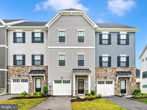 Photo of 1612 Corn Crib Pl, FREDERICK, MD 21702 (MLS # MDFR2070148)