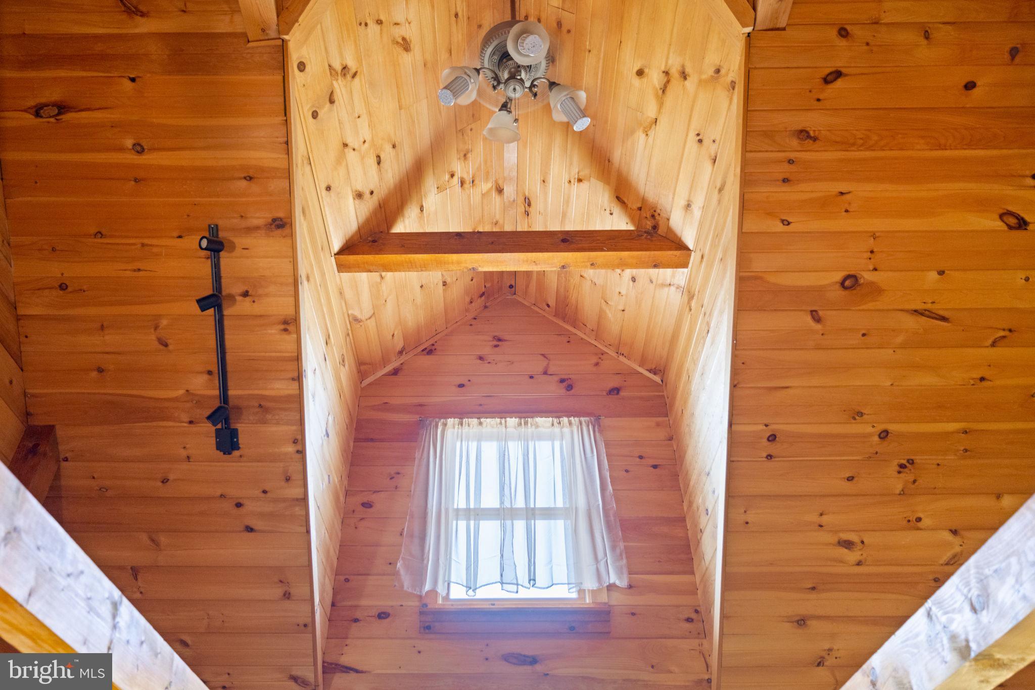 MOUNTAIN VIEW - Residential