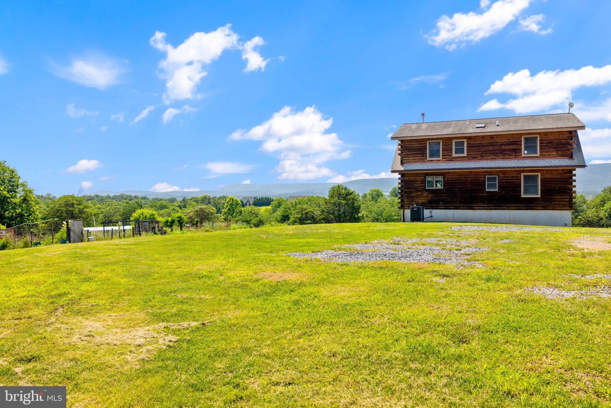 MOUNTAIN VIEW - Residential