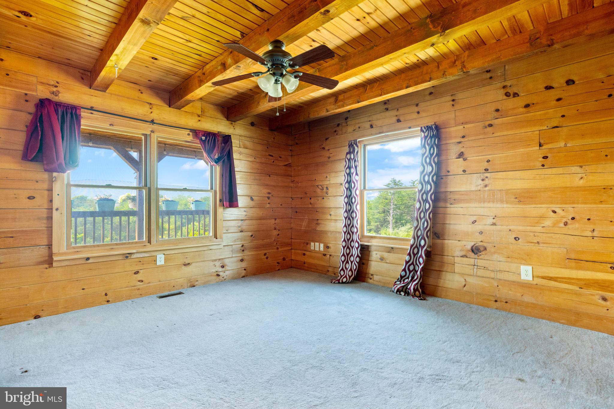 MOUNTAIN VIEW - Residential