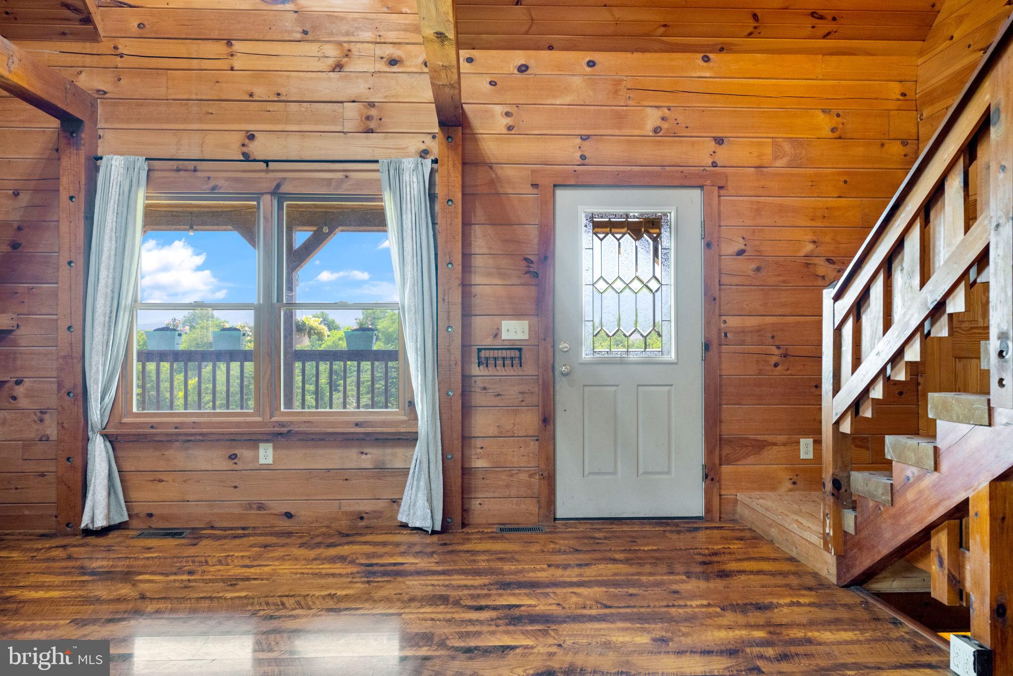 MOUNTAIN VIEW - Residential