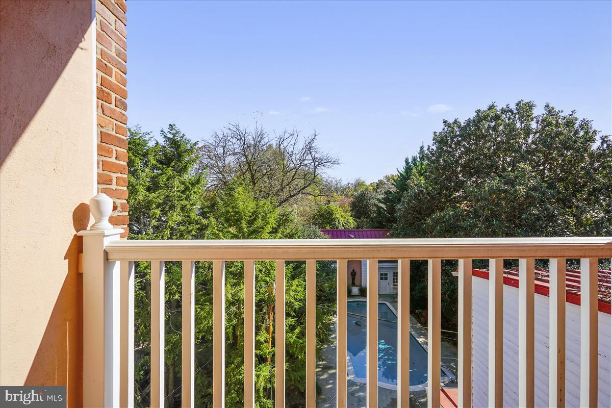 HISTORIC DISTRICT - Residential Lease