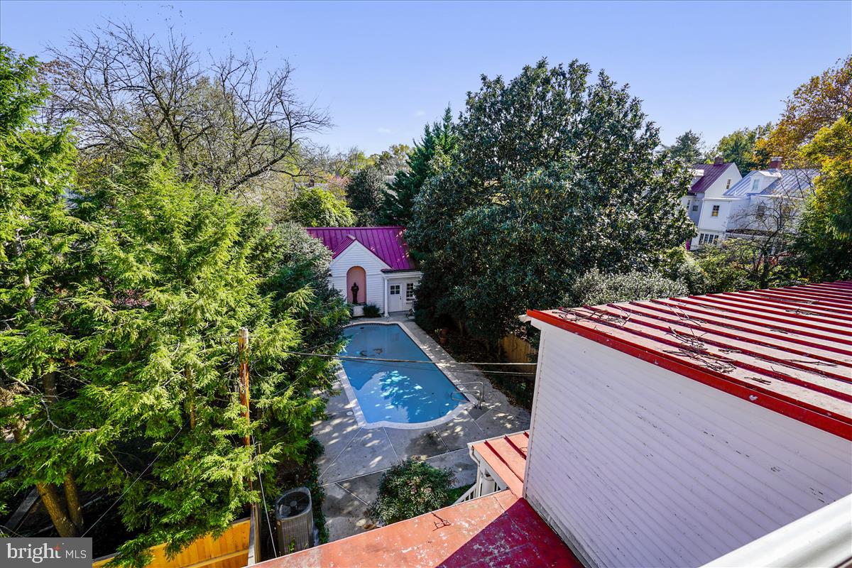 HISTORIC DISTRICT - Residential Lease