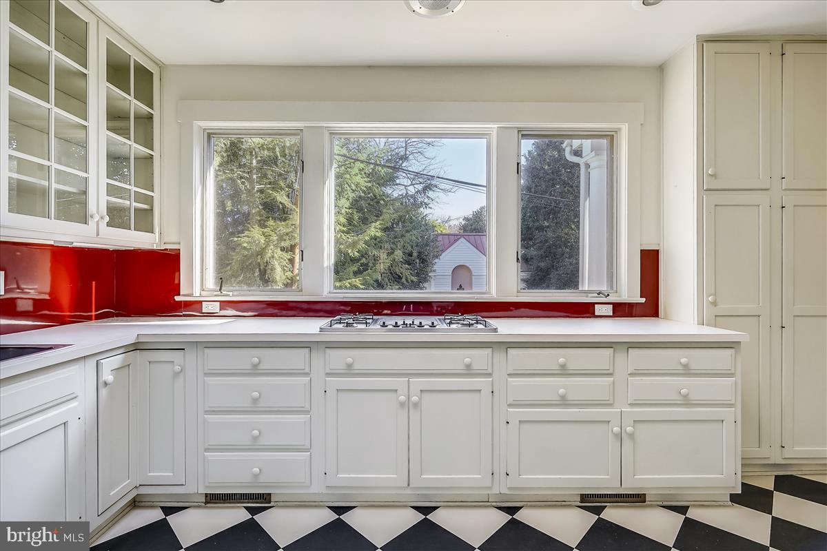 HISTORIC DISTRICT - Residential Lease