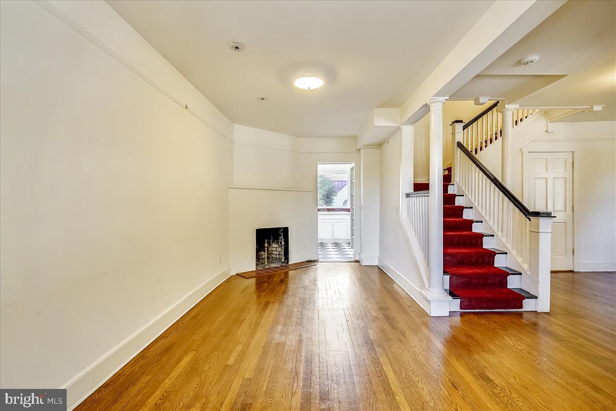 HISTORIC DISTRICT - Residential Lease