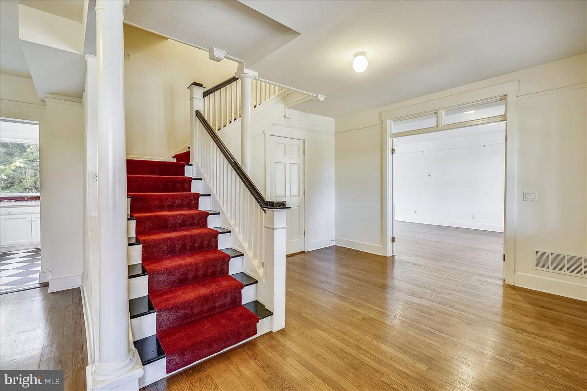 HISTORIC DISTRICT - Residential Lease