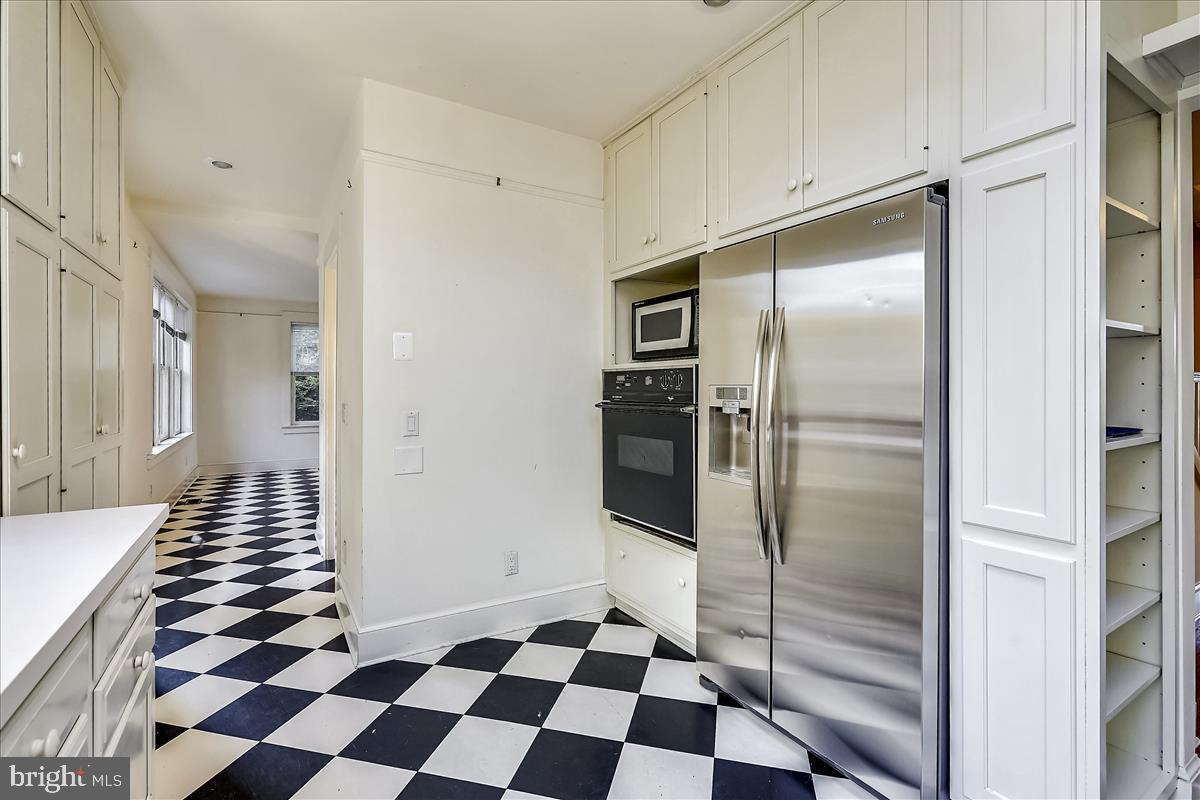 HISTORIC DISTRICT - Residential Lease