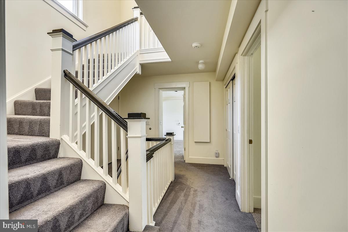 HISTORIC DISTRICT - Residential Lease