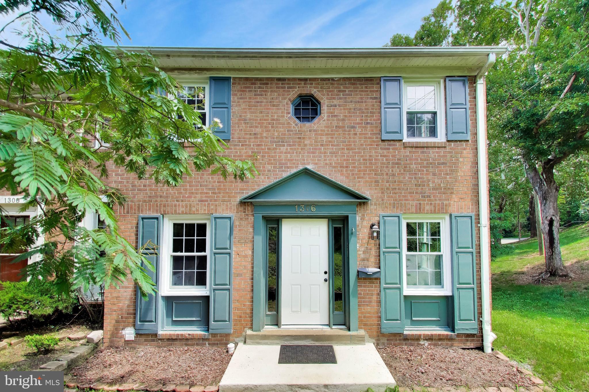 1306 MEAD TERRACE