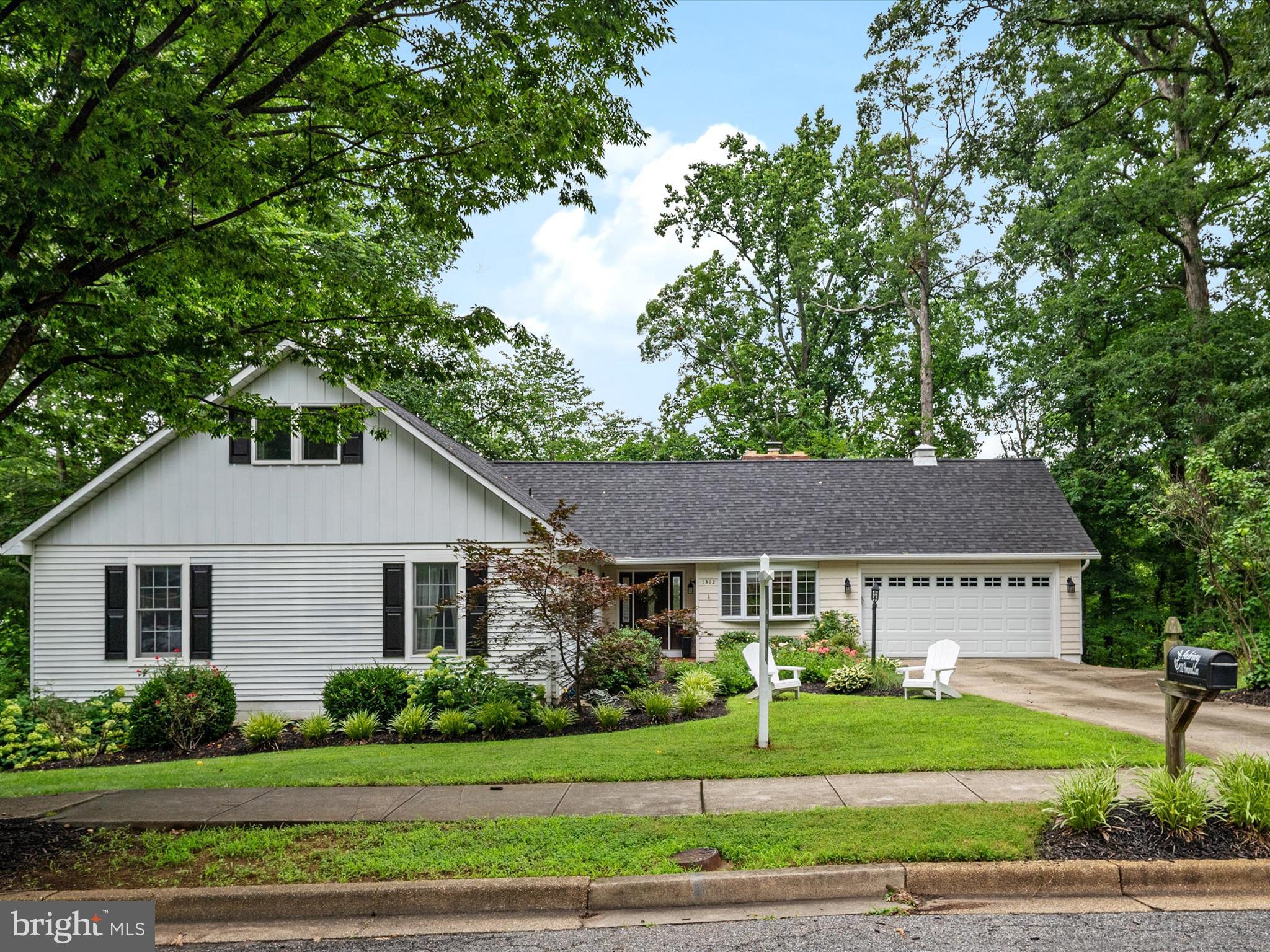 1312 HOMEWOOD LANE