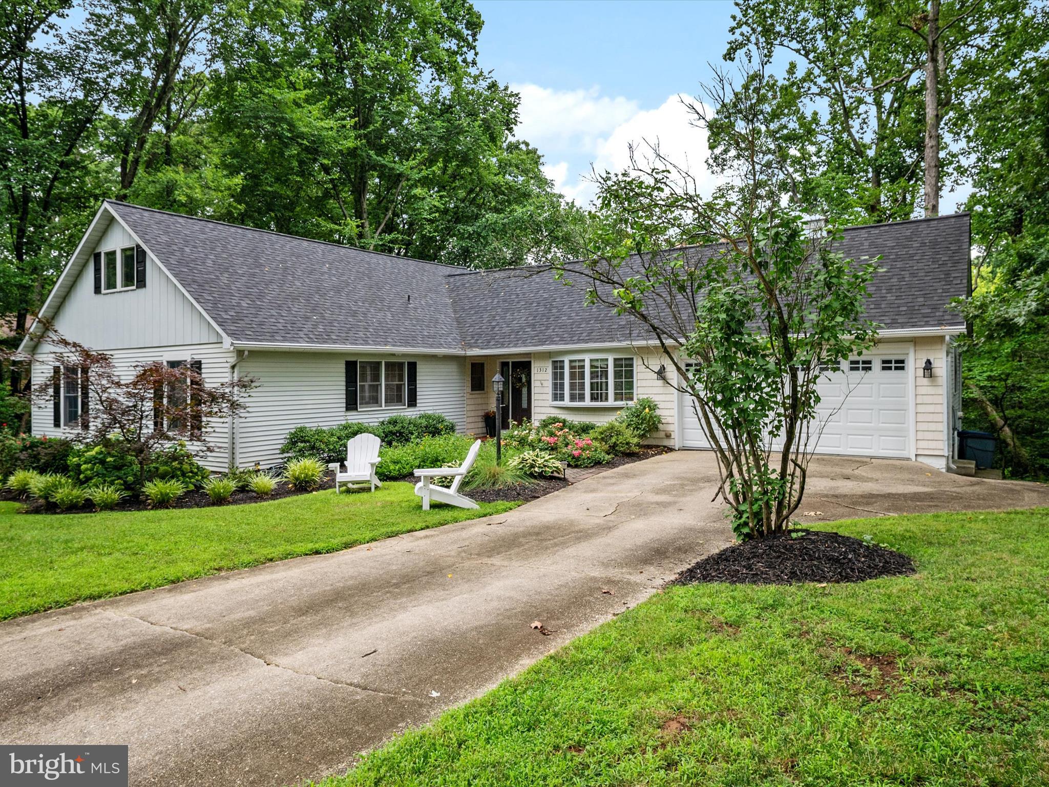 1312 HOMEWOOD LANE