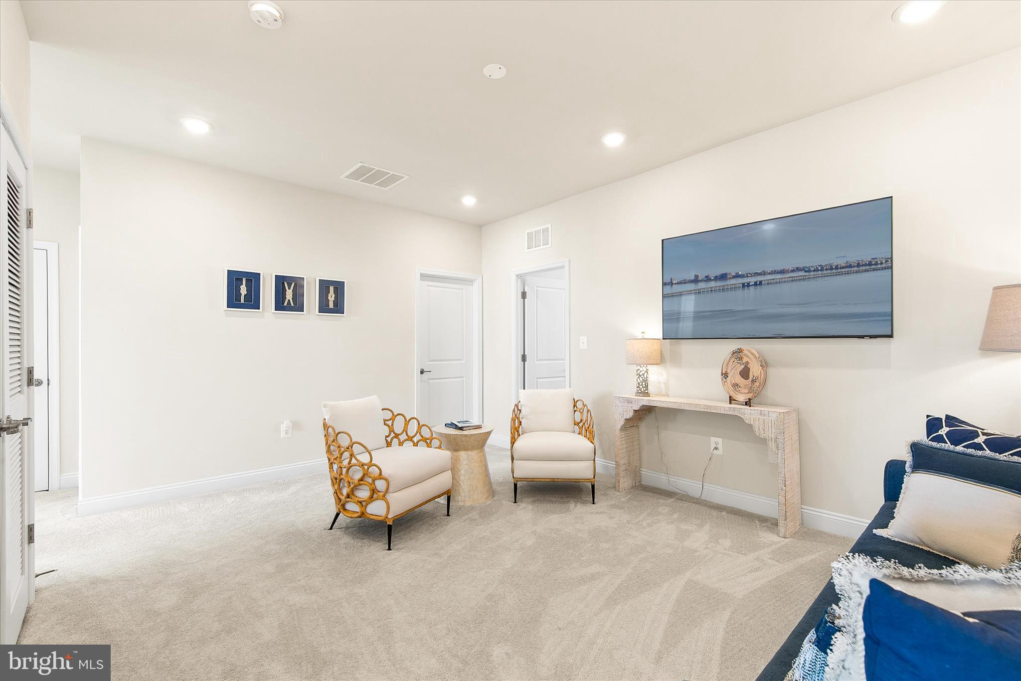 PENINSULA - Residential