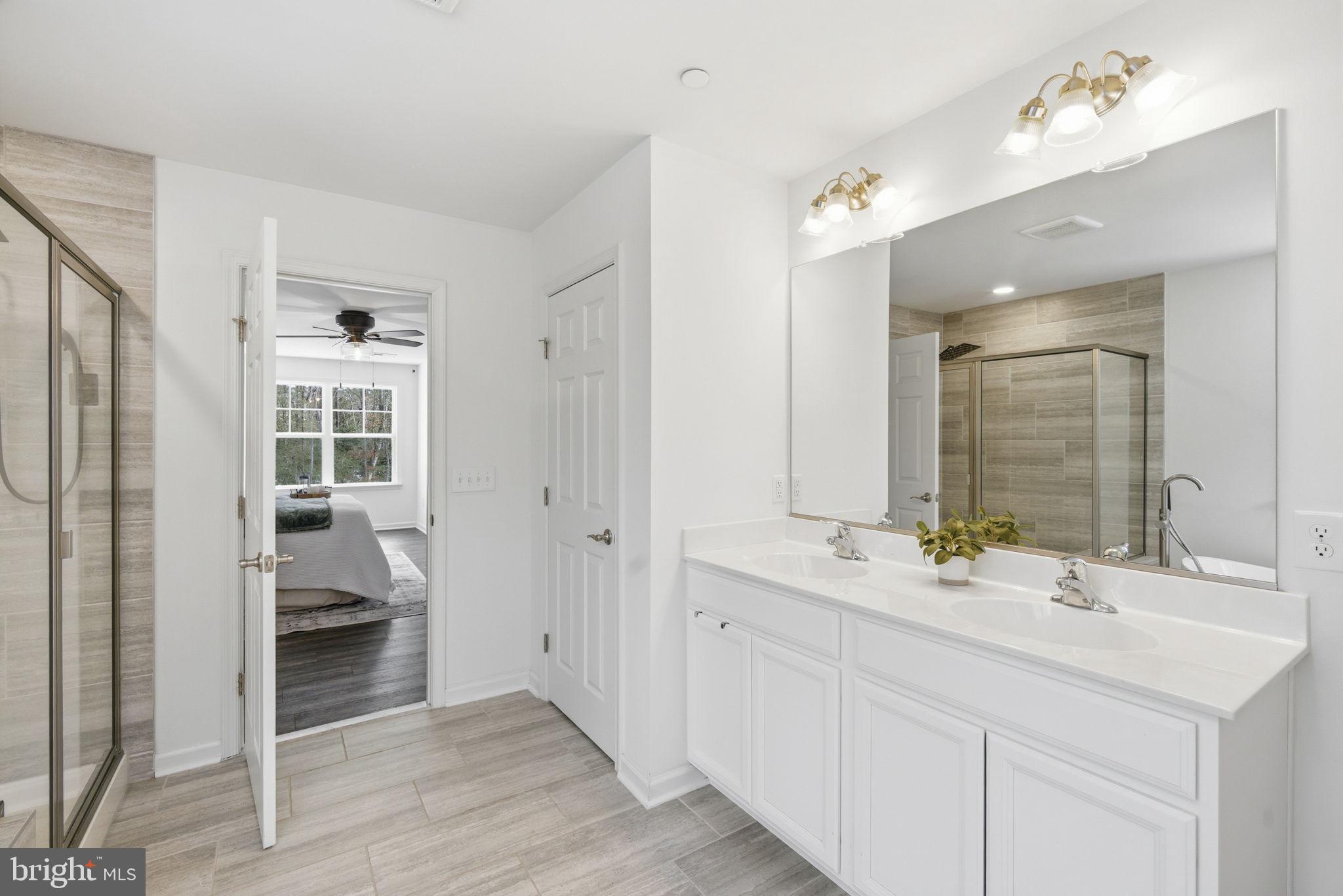 ROMANCOKE ON THE BAY - Residential