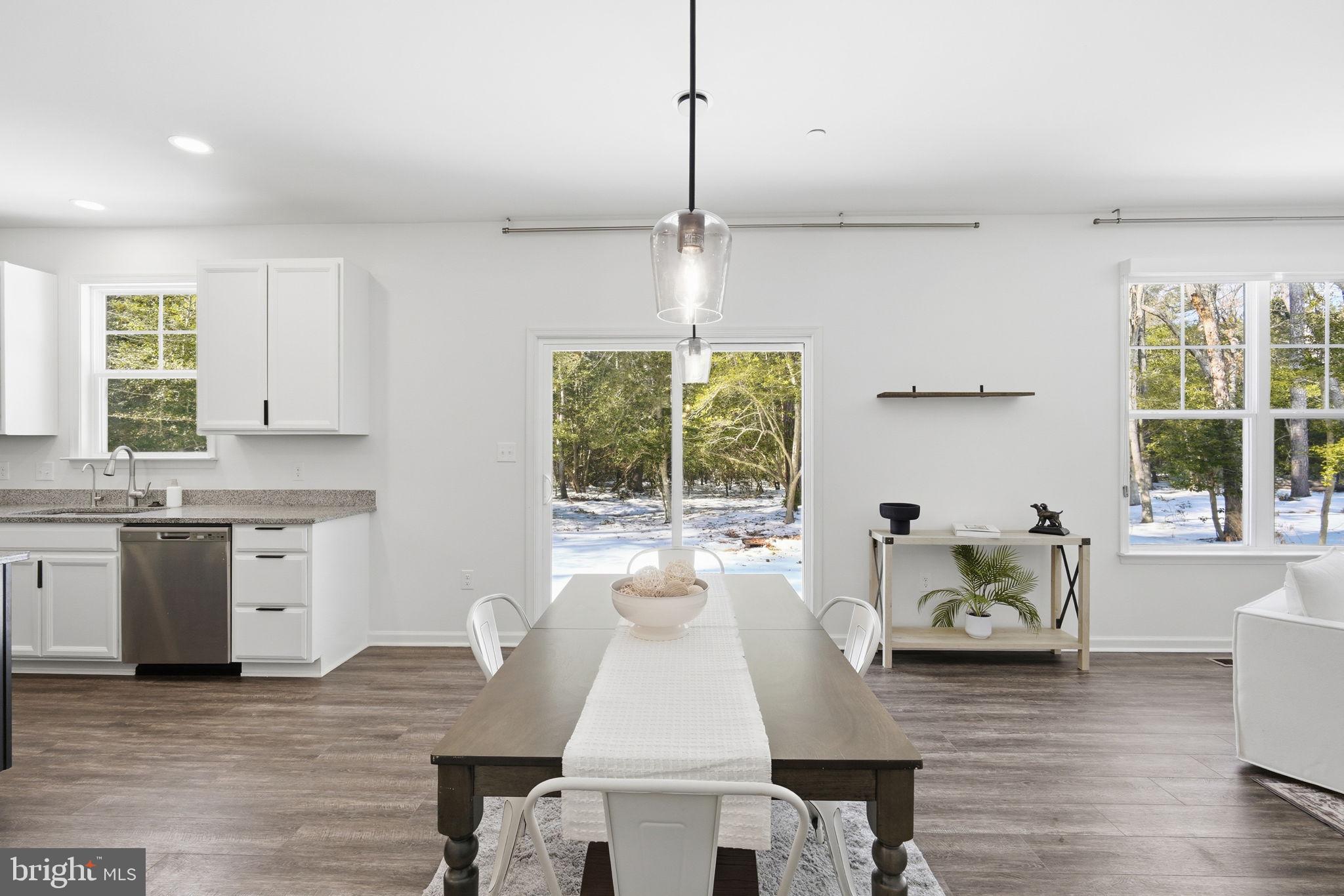 ROMANCOKE ON THE BAY - Residential