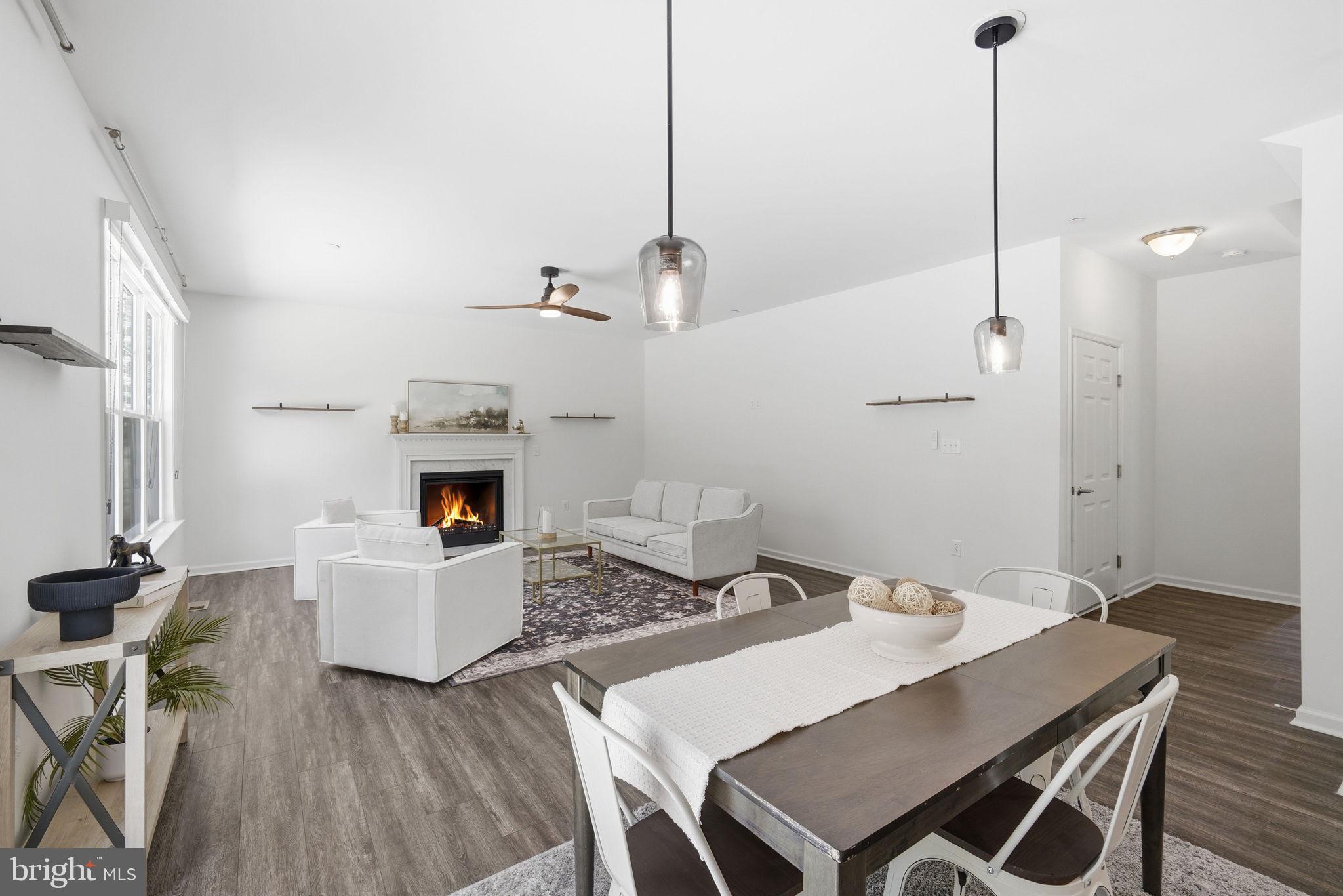 ROMANCOKE ON THE BAY - Residential